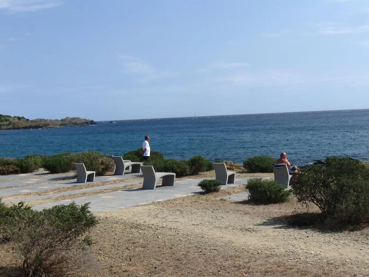 Alberg Costa Brava Llança 0*,